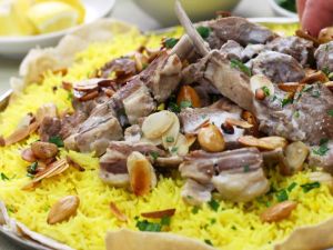 مطعم منسف في دبي