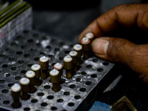 Man-made gems are reshaping the $89 billion global diamond jewellery market, especially in the west Indian city of Surat where 90 percent of the world's diamonds are cut and polished. (Photo by Sam PANTHAKY / AFP)  lab-created diamonds