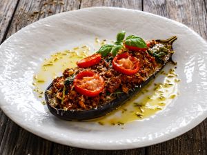 9 أطباق كلاسيكية مصنوعة من الباذنجان 