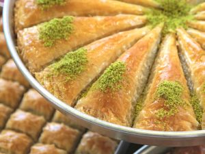 5 أفكار مختلفة لتحضير البقلاوة بنكهات شهية