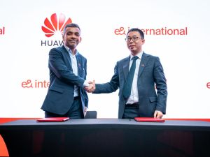 e& and Huawei Sign a Strategic MoU to Build Green and  Energy Efficient Networks