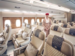 طيران الإمارات تشغل طائرة A380 مجهزة بالسياحية الممتازة إلى أوساكا