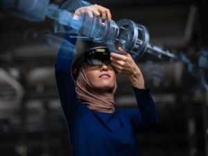 مراجعة الأعمال 2024 من "تقرير التنقل من إريكسون": فرص أعمال الجيل الخامس لمقدمي خدمات الاتصالات