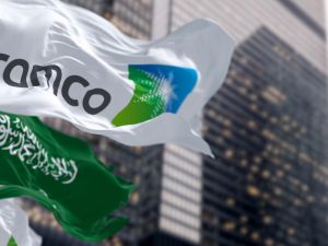 Saudi Aramco justifies lowering oil output by green energy