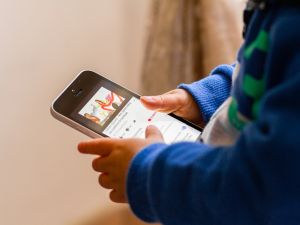 Tips to safeguarding children from smartphones