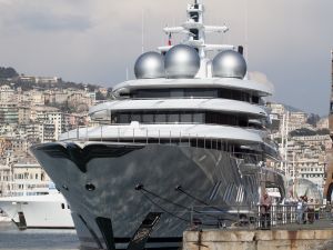 US to sell seized Russian tycoon's $300M yacht 
