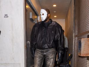 No, Taylor Swift did not get Kanye West “kicked out” of the Super Bowl. (Rachpoot/ GC Images)