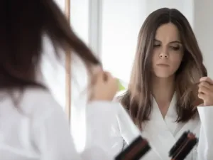 تفسير حلم نزع القمل من الشعر وقتله للمتزوجة