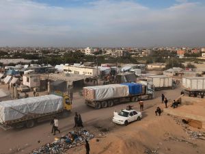 وصول المساعدات إلى غزة