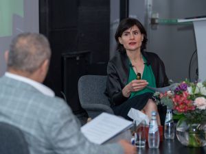 سلسلة محاضرات العميد بجامعة جورجتاون في قطر تلقي الضوء على فن العمارة العامة والحداثة العربية 