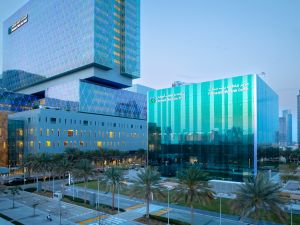 مركز فاطمة بنت مبارك يحتفل بمرور عام على تقديم الرعاية الاستثنائية للأورام في دولة الإمارات