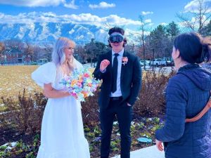 Viral: groom wearing Vision Pro shocks bride