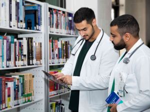 جامعة الإمارات تطلق أول برنامج ماجستير في الإرشاد الوراثي  