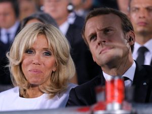بريجيت ماكرون، وزوجها الرئيس الفرنسي إيمانويل ماكرون