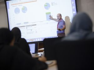 جامعة كارنيجي ميلون في قطر تطلق ثلاثة مقررات جديدة في إدارة الأعمال