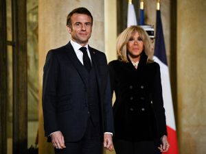 بريجيت ماكرون، وزوجها الرئيس الفرنسي إيمانويل ماكرون