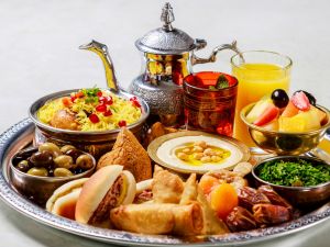 طبيب البوابة: 5 أطعمة تتناولها على السحور تكفيك حتى الفطور