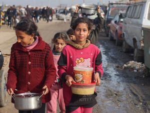• الاقتراح الأمريكي سيسمح بعودة 150 ألف فلسطيني إلى شمال قطاع غزة خلال وقف إطلاق النار.