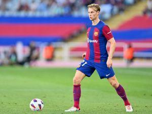برشلونة يقرر بيع دي يونغ في الصيف