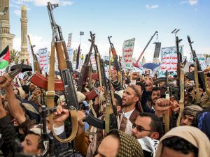Houthis demonstrate 