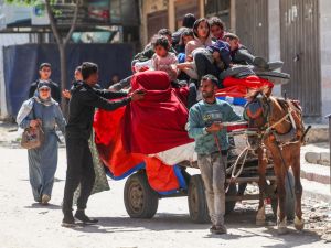 حركة نزوح غير مسبوقة باتجاه مدينة غزة وشمال القطاع