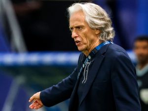 Hilal's Portuguese coach Jorge Jesus gestures during the Saudi Pro League football match between Al-Hilal and Al-Akhdoud at the Kingdom Arena stadium in Riyadh on April 2, 2024. (Photo by Fayez NURELDINE / AFP) Hilal's Portuguese coach Jorge Jesus gestures during the Saudi Pro League football match between Al-Hilal and Al-Akhdoud at the Kingdom Arena stadium in Riyadh on April 2, 2024. (Photo by Fayez NURELDINE / AFP)