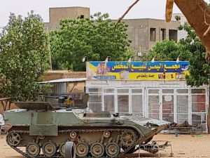 الحرب في السودان خلال عام واحد، أسفرت عن سقوط آلاف القتلى