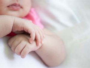 تفسير حلم إرضاع طفلة أنثى