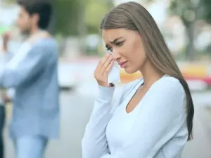 تفسير حلم البكاء على فراق الحبيب للعزباء لابن سيرين