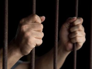 تفسير حلم خروج سجين من سجن للعزباء وللمتزوجة وللمطلقة