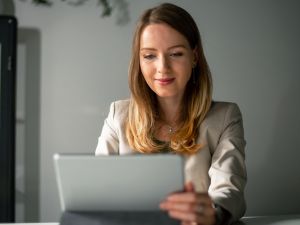 حظك اليوم وتوقعات الأبراج الجمعة 3 أيار/ مايو على الصعيد الصحي والمهني والعاطفي