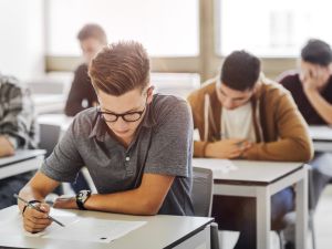 نصائح لمساعدة طلاب التوجيهي على التخلص من التوتر والقلق