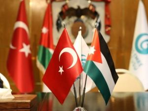 العلمين الأردني والتركي