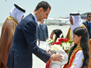 استقبال الرئيس السوري بشار الأسد في المطار بالعاصمة المنامة