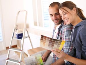 10 أفكار مميزة لاختيار ألوان طلاء جدران غرفة المعيشة