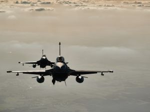 بوتين يهدد  بحرق مقاتلات "إف-16"