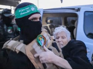  الوثيقة تم العثور عليها في منزل حمزة أبو شنب، رئيس أركان زعيم حماس في غزة يحيى السنوار،