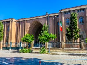 Shutterstock Shiraz University
