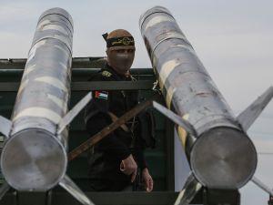 صورة أرشيفية من استعراض سرايا القدس لمنظومتها الصاروخية