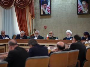لقاء بين المسؤولين الإيرانيين وفصائل المقاومة بطهران
