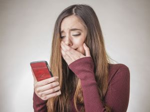 تفسير حلم البكاء الشديد من الظلم للعزباء وللمتزوجة وللمطلقة