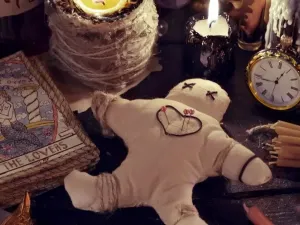 تفسير حلم السحر المأكول للعزباء وللمتزوجة وللرجل