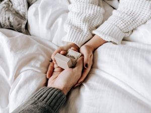 تفسير حلم الميت يطلب الزواج من الحي بالتفصيل لكبار المفسرين