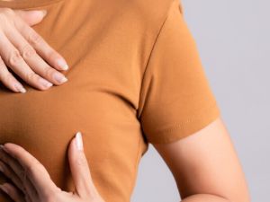تفسير حلم رضاعة الزوج من ثدي زوجته للحامل وللمتزوجة وللرجل
