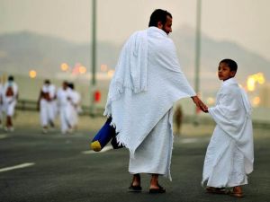 تفسير رؤية الميت ذاهب للحج في المنام للعزباء وللمتزوجة وللحامل