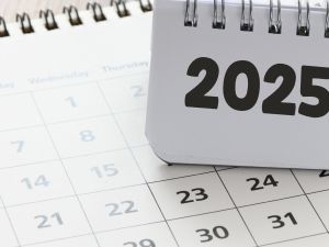 توقعات الأبراج لعام 2025