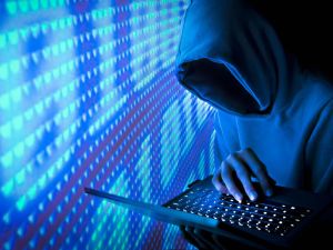 هجوم إلكتروني