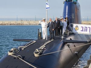 Netanyahu on submarine 