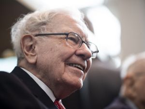 Warren Buffett donates $5.3B, rewrites his will