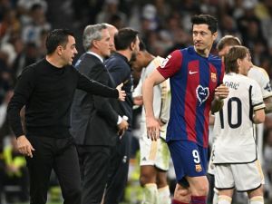 بديل ليفاندوفسكي الذي اختاره تشافي قبل إقالته من برشلونة